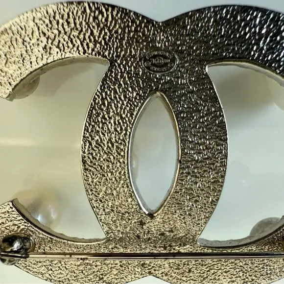 CHANEL women brooch with natural pearls Authentic Retail 2100$